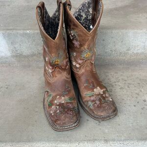 Kids Floral Embroidered Brown Boots